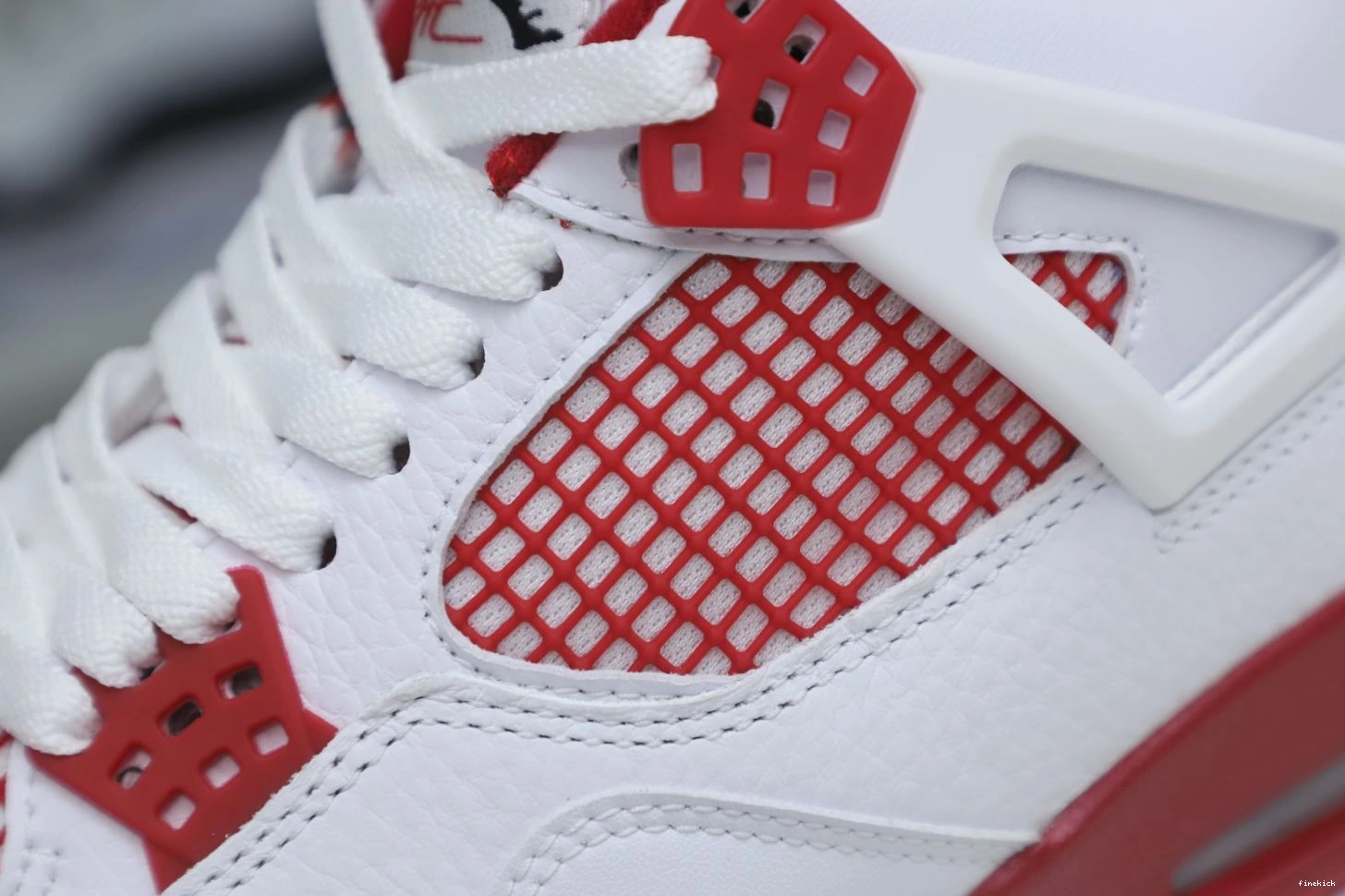 AIR RETRO 89 JORDAN4 ALTERNATE 1011